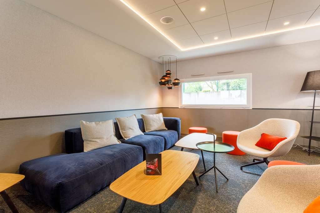 Brit Hotel Piscine & Spa - Fougeres Lecousse Habitación foto