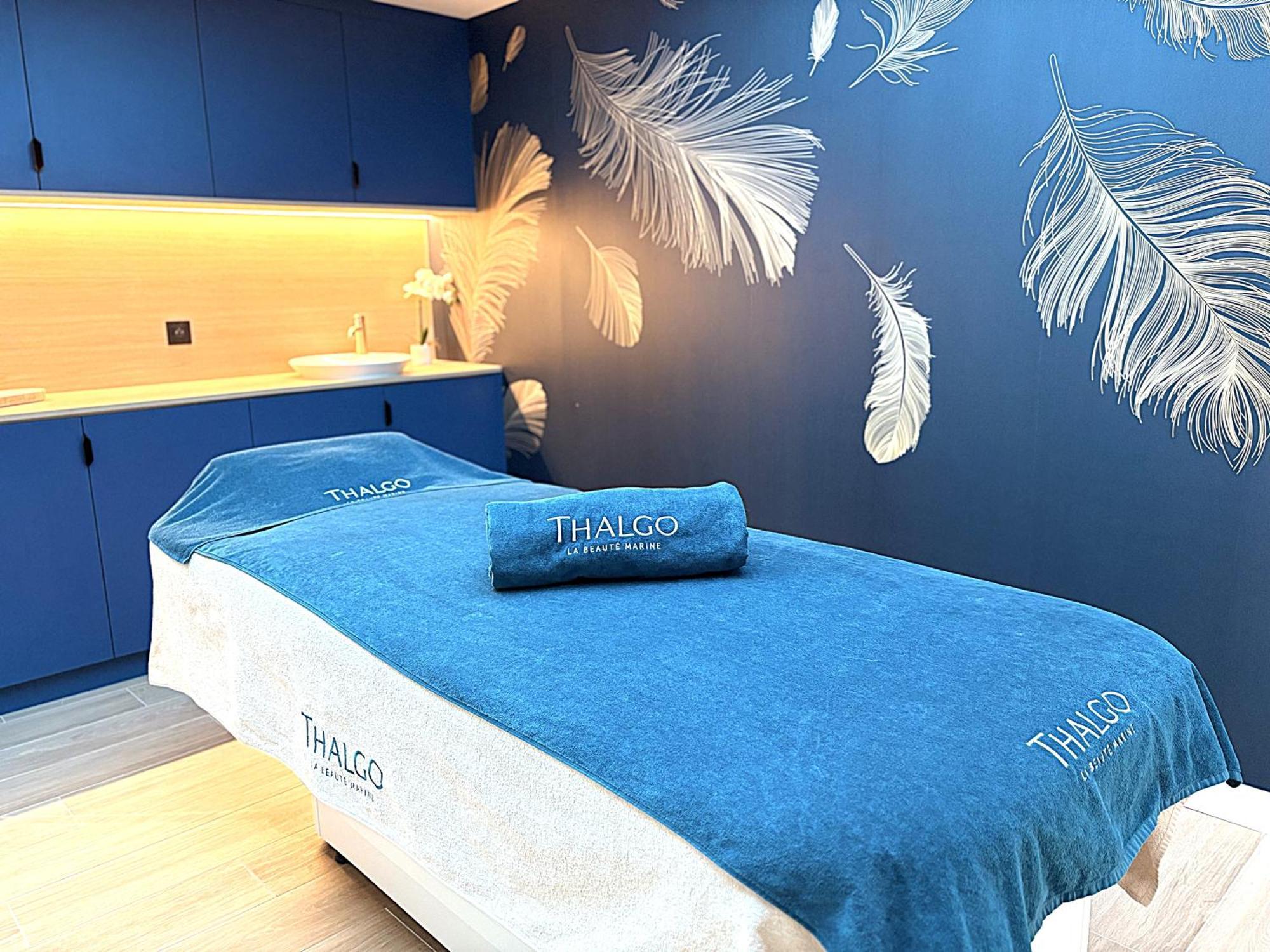 Brit Hotel Piscine & Spa - Fougeres Lecousse Exterior foto